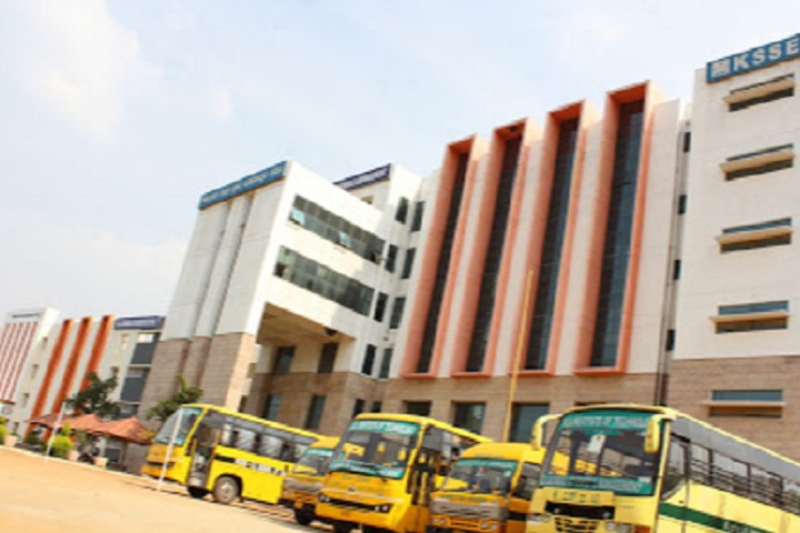 https://cache.careers360.mobi/media/colleges/social-media/media-gallery/4066/2021/8/23/Campus View of KS School of Engineering and Management Bangalore_Campus-View.jpg